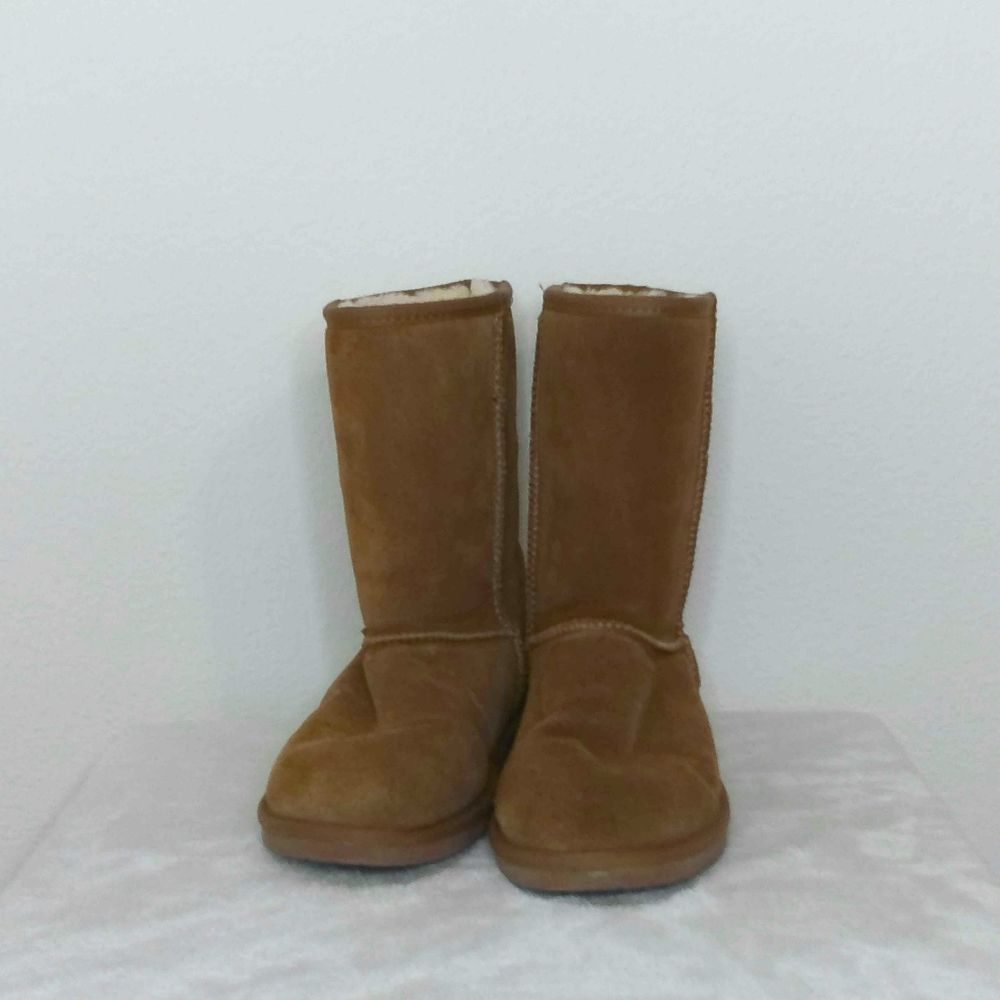 MINNETONKA BOOTS